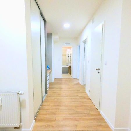 Brand New Apartment By Hockey Stadium براتسيلافا المظهر الخارجي الصورة