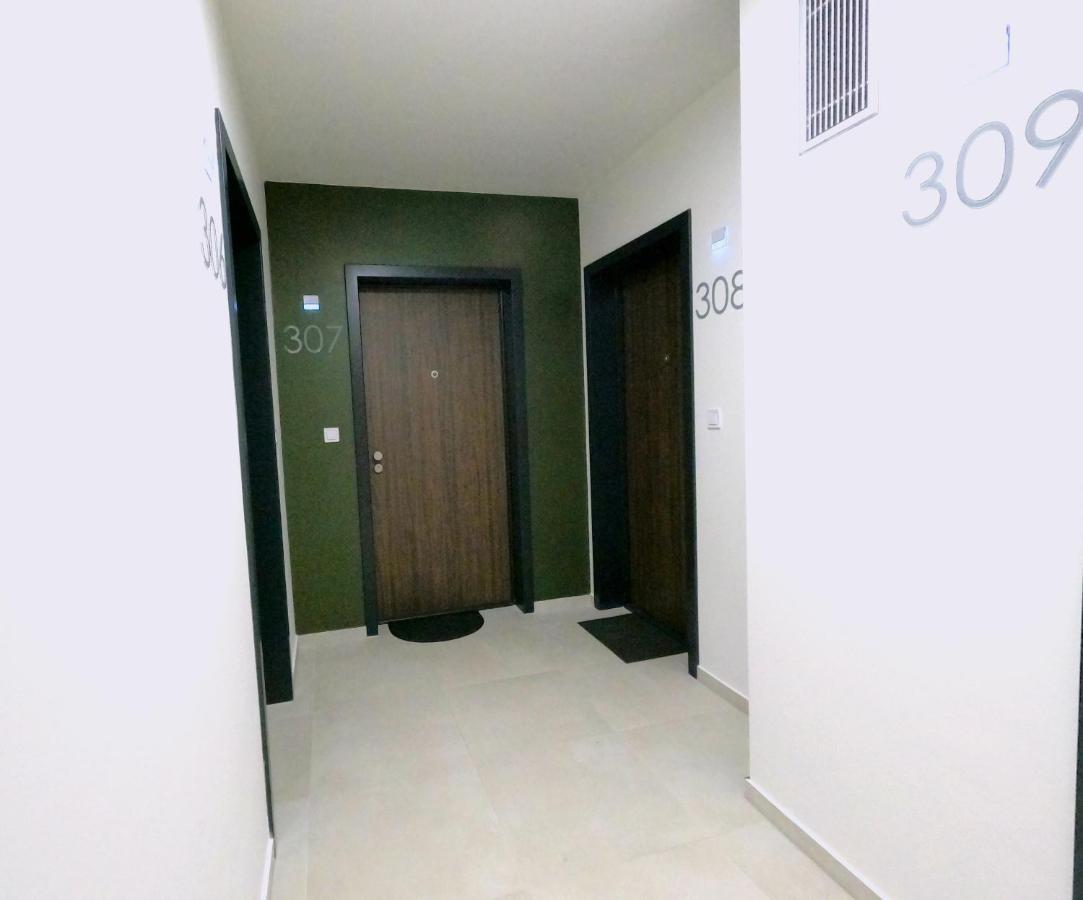 Brand New Apartment By Hockey Stadium براتسيلافا المظهر الخارجي الصورة