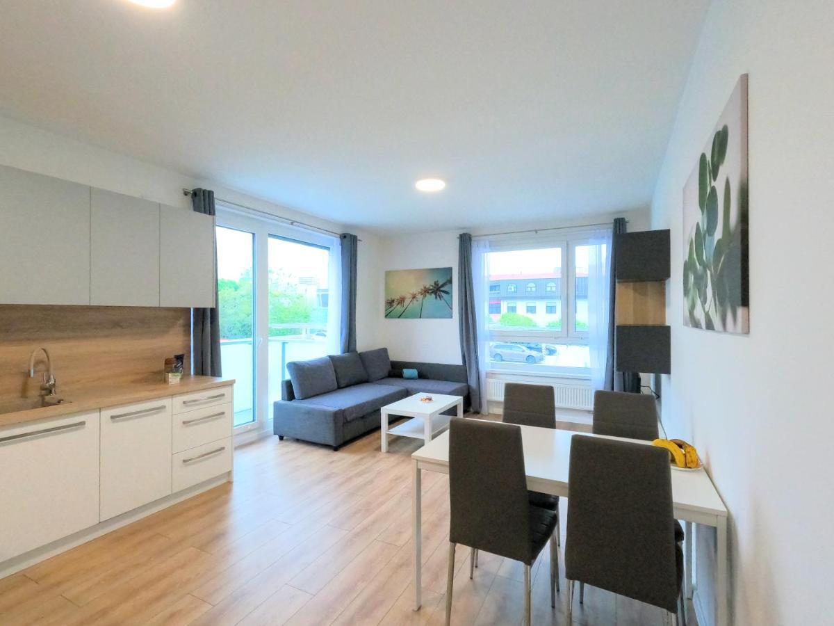 Brand New Apartment By Hockey Stadium براتسيلافا المظهر الخارجي الصورة